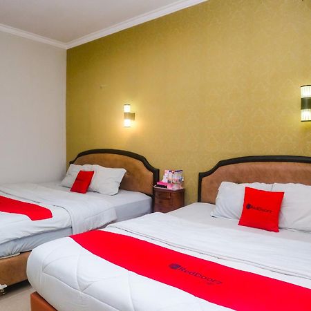 Reddoorz Plus Near Adisucipto Airport 2 Kalasan Luaran gambar