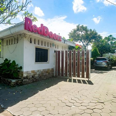 Reddoorz Plus Near Adisucipto Airport 2 Kalasan Luaran gambar