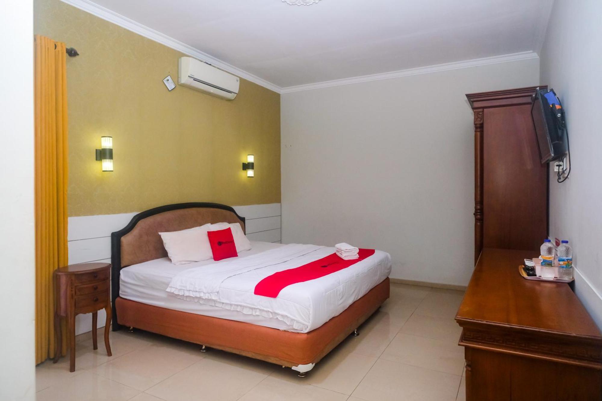 Reddoorz Plus Near Adisucipto Airport 2 Kalasan Luaran gambar