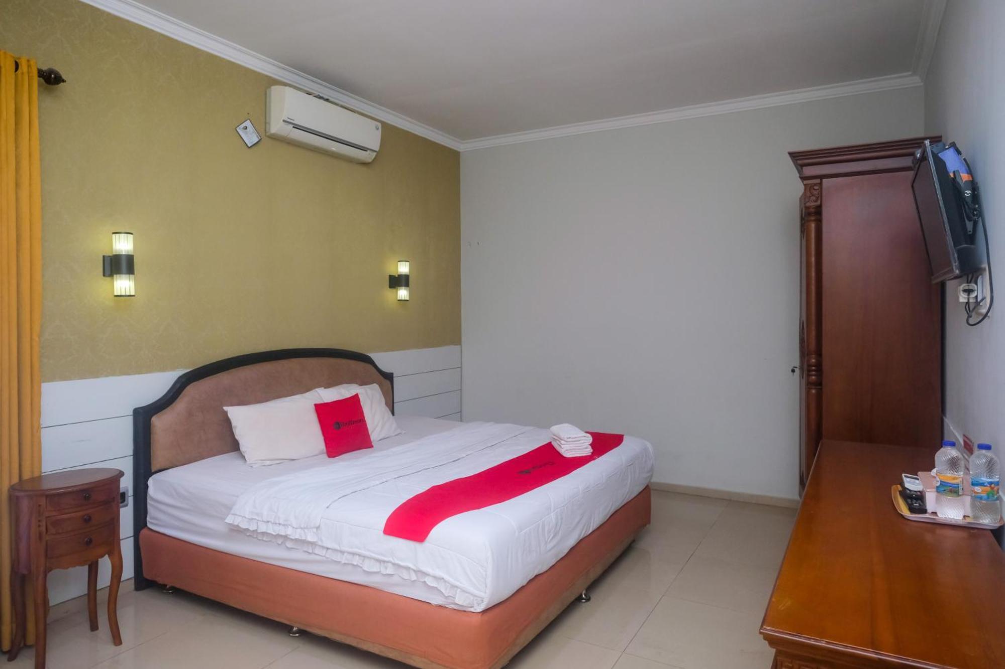 Reddoorz Plus Near Adisucipto Airport 2 Kalasan Luaran gambar
